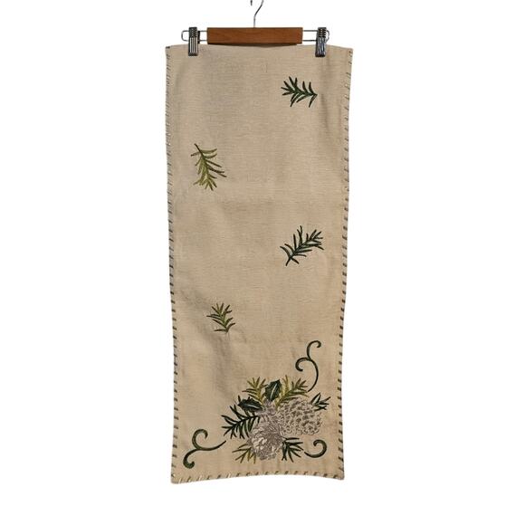 Holiday Christmas table runner with pine cones 88x14 - Picture 1 of 4